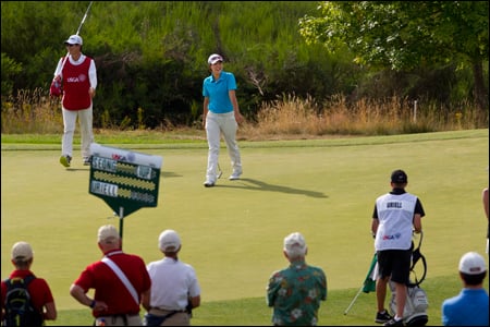Eun Jeong Seong reacts to her missed birdie putt