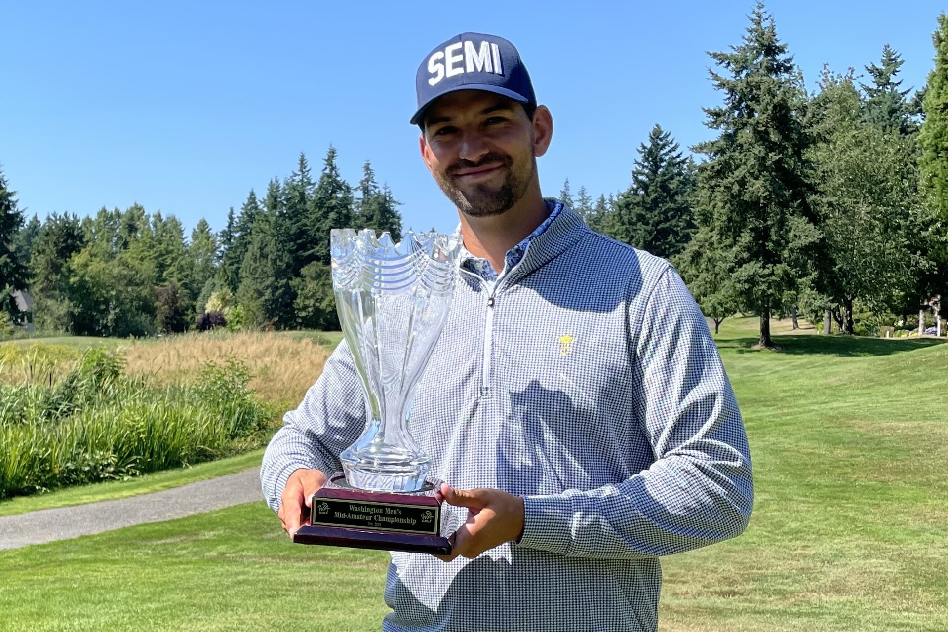Larson hangs on to win 16th Washington Men’s Mid-Amateur