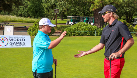 Former U.S. Open Champion Webb Simpson and PGA Tour Player Russell Henley Work with Special Olympics Washington Golfers