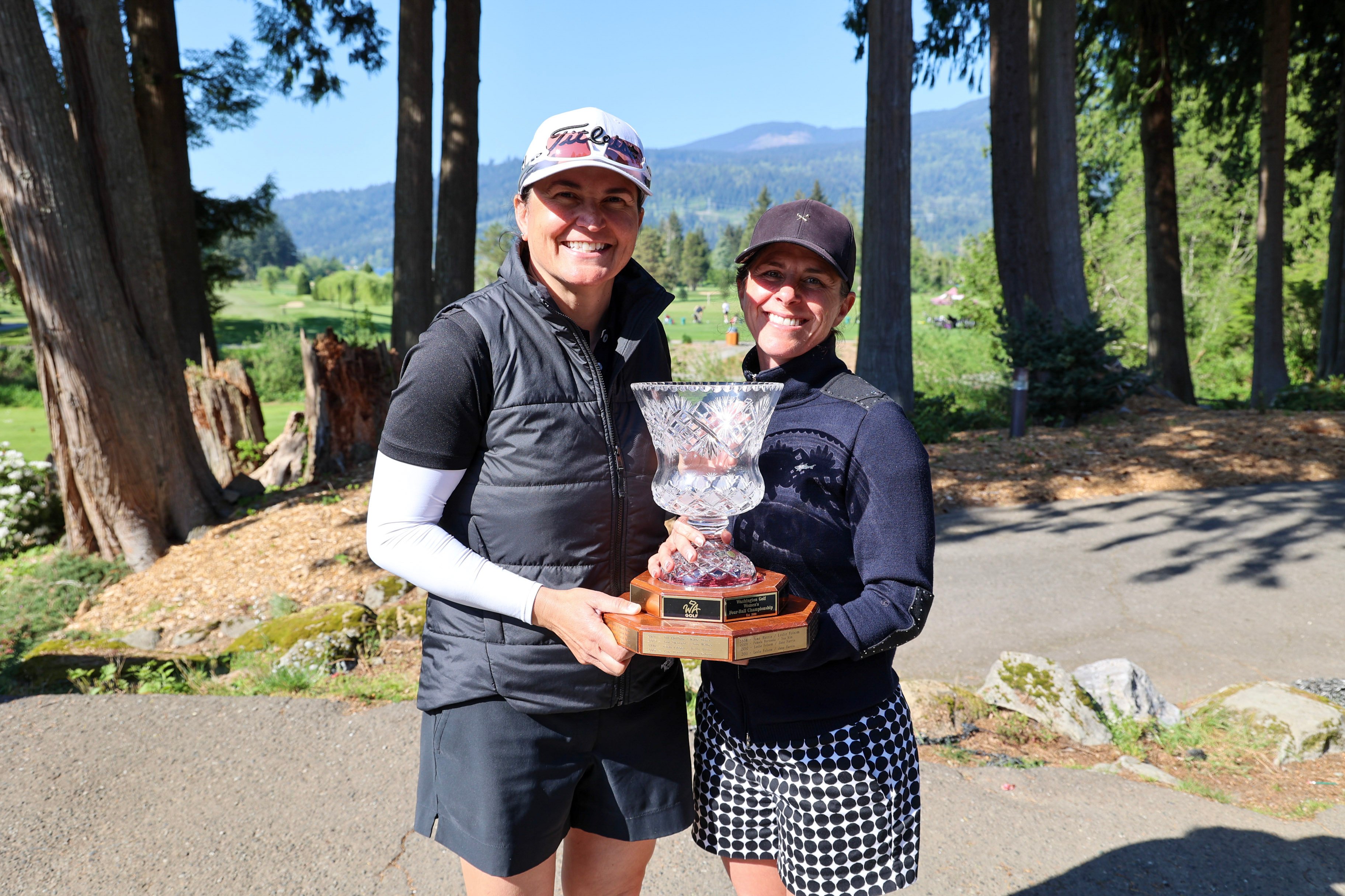 Taya Battistella and Tina Papatolis win Women’s Four-Ball in dominant fashion