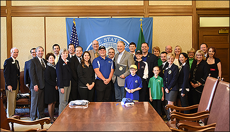 Governor Proclaims May as Washington Golf Month